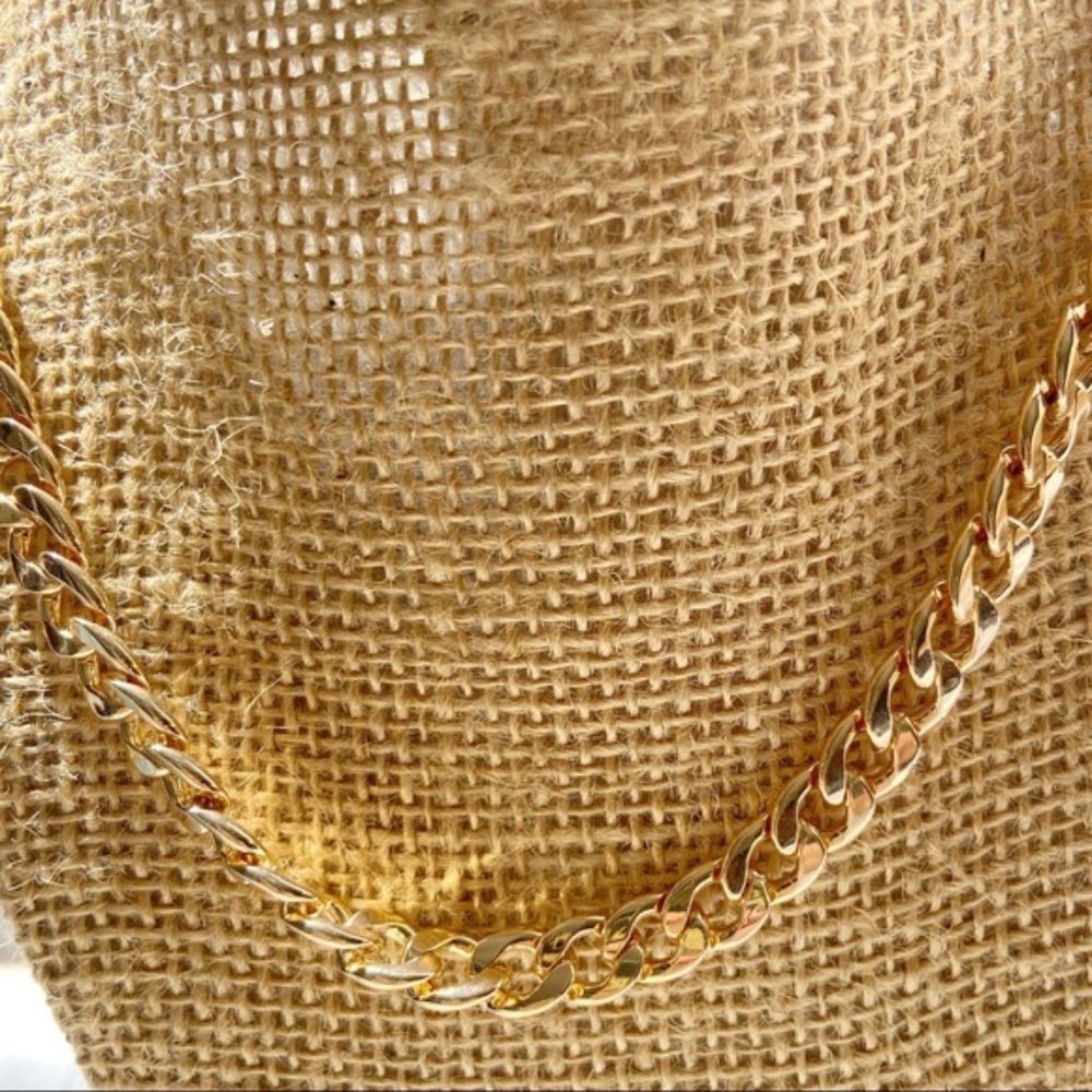 Gold steel curb link Cuban chain short maxi necklace - Picture 2 of 8